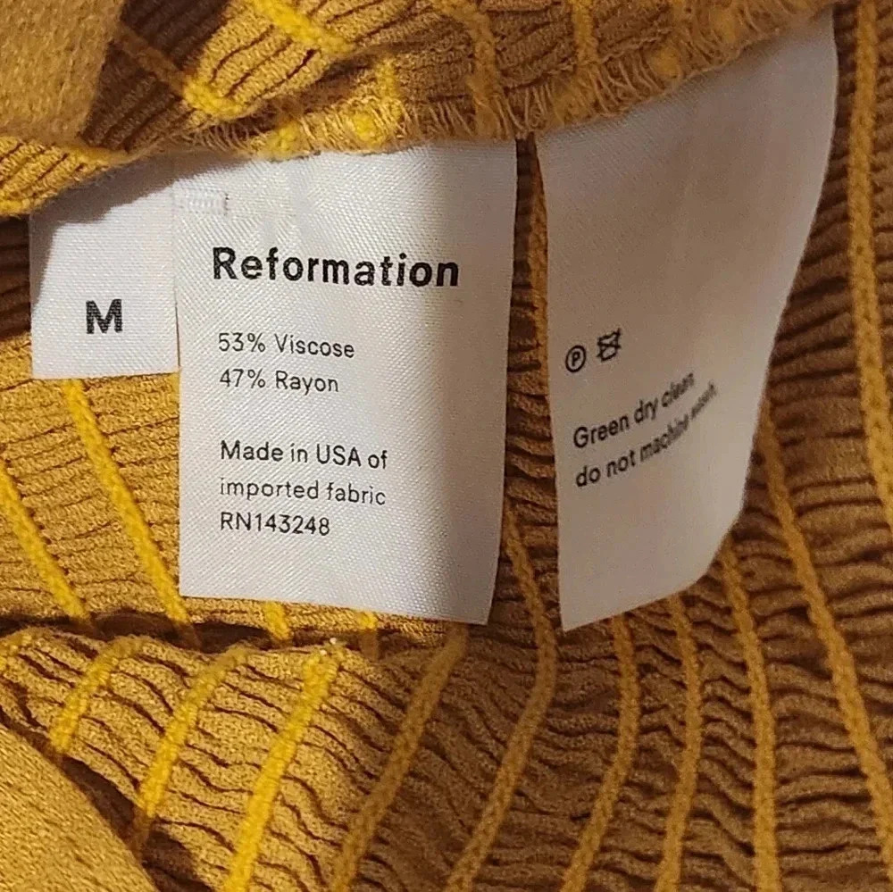 Reformation Cropped Longsleeve Gold Top With Ruffled Snached Waist Size Medium - Picture 5 of 5